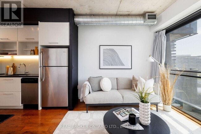 Building Photo - 47 Lower River Street