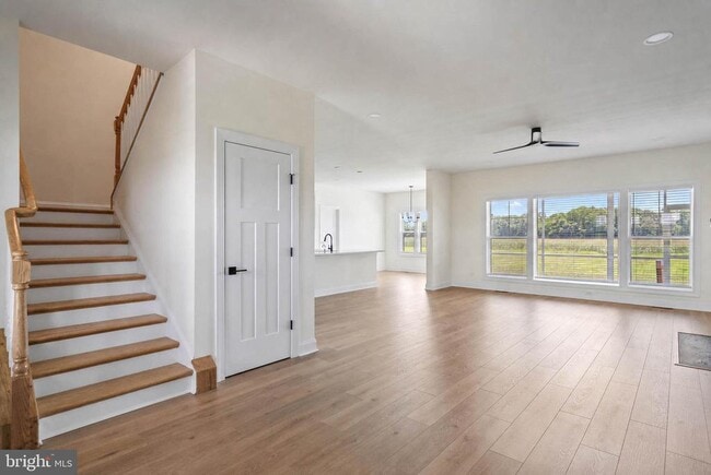 Foto del edificio - 22388 Hummingbird Rd