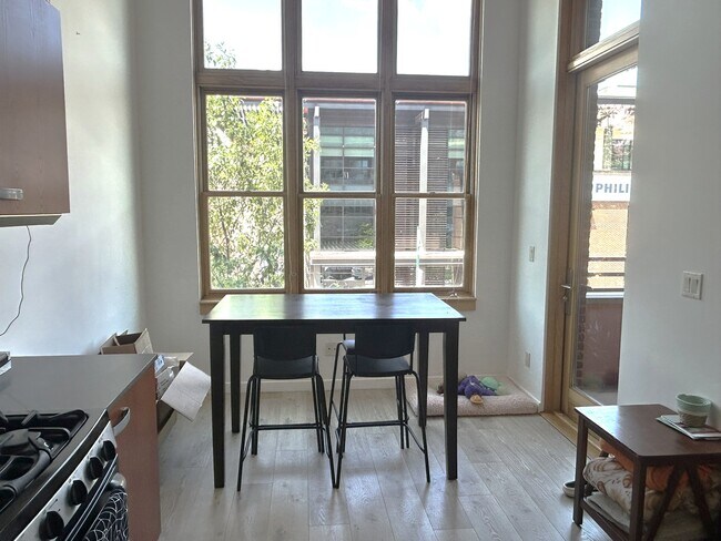 Foto del edificio - 231 Robinson St