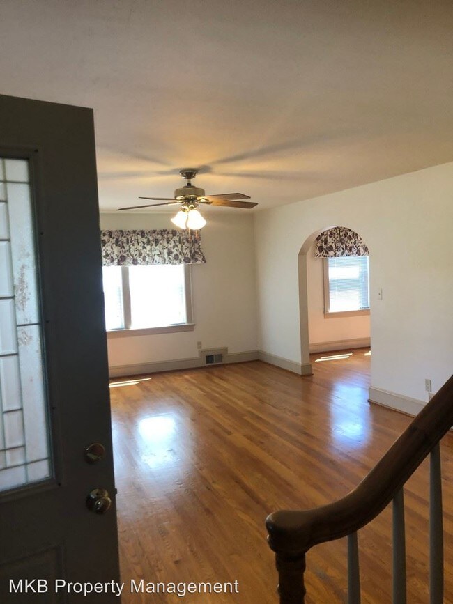 Building Photo - 3 br, 1.5 bath House - 3009 Mt. Pleasant Blvd
