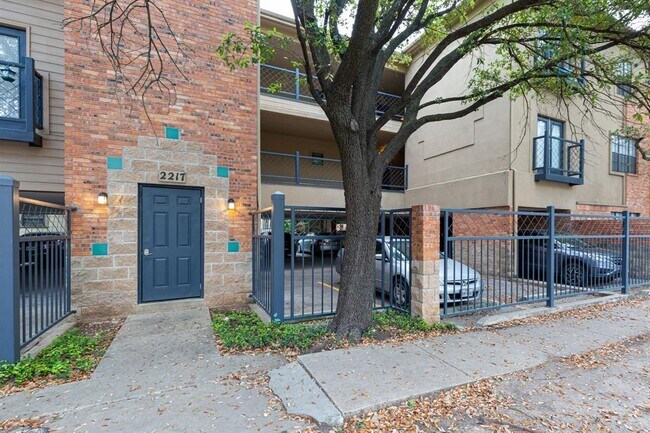 Foto del edificio - 2217 San Gabriel St