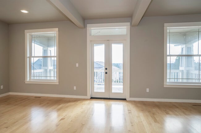 Building Photo - 1749 Skyline Ridge Ln SW