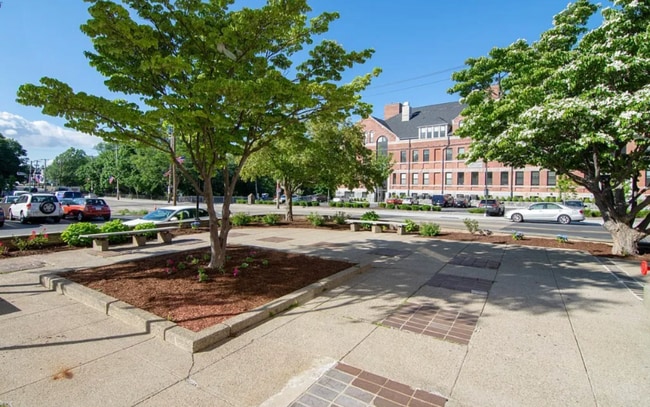 Photo - 1025 Hancock St Apartment