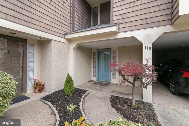 Building Photo - 118 Kings Croft Dr