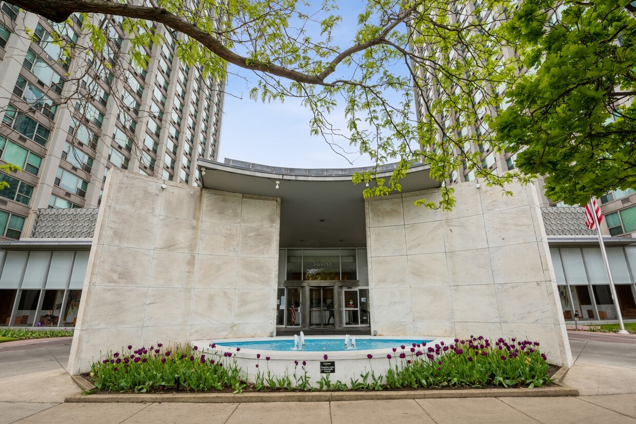 Primary Photo - 3600 N Lake Shore Dr