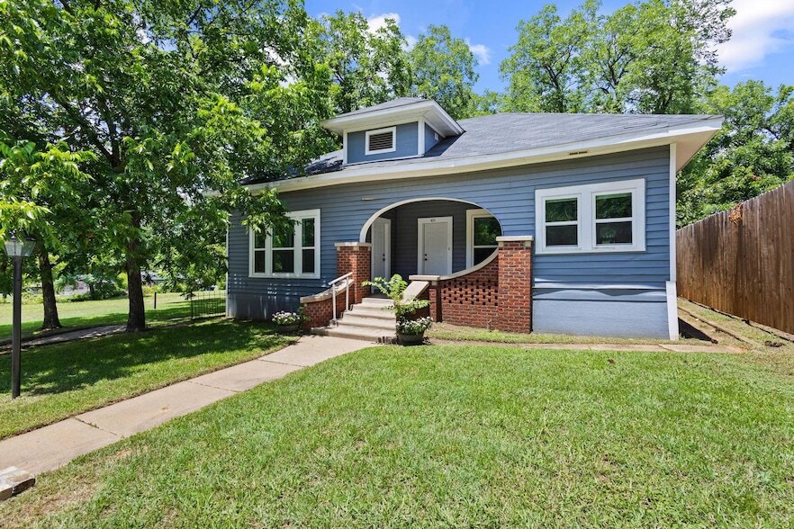 Foto principal - 421 W Morton St