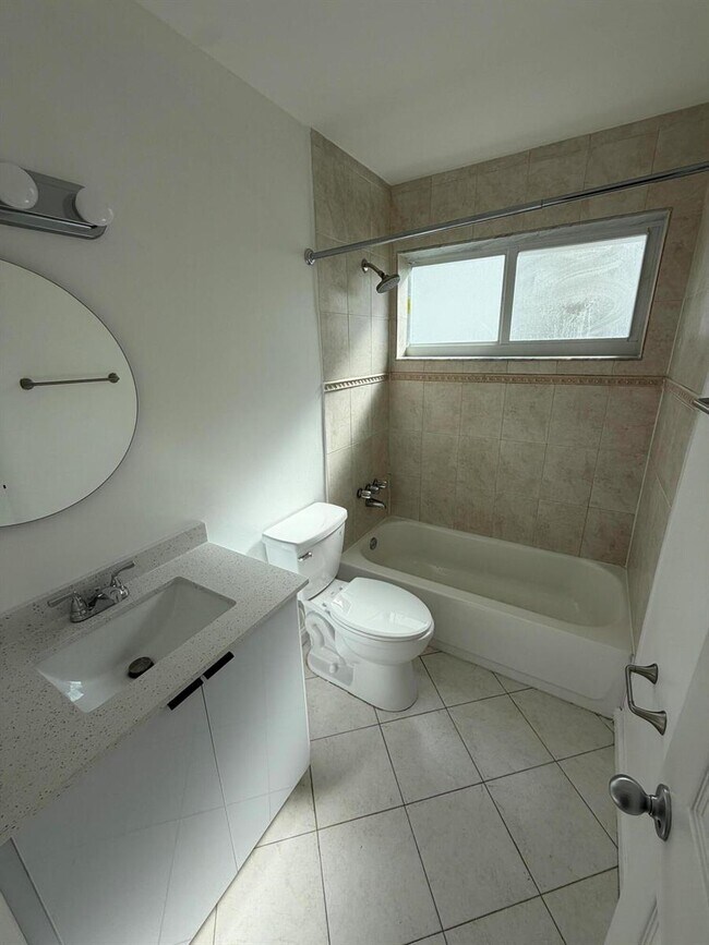 Foto del edificio - 1707 NW 46th St