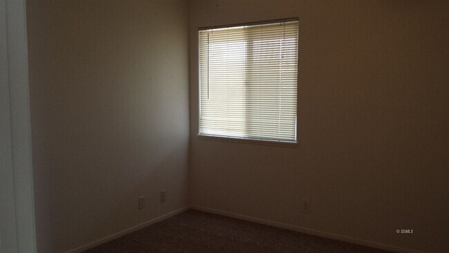 Foto del edificio - Beautiful 4 Bedroom Home