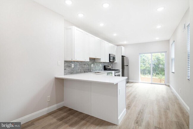 Foto del edificio - 4828 Paschall Ave