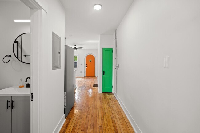 Foto del edificio - 217 W 13th St