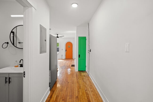 Building Photo - 217 W 13th St
