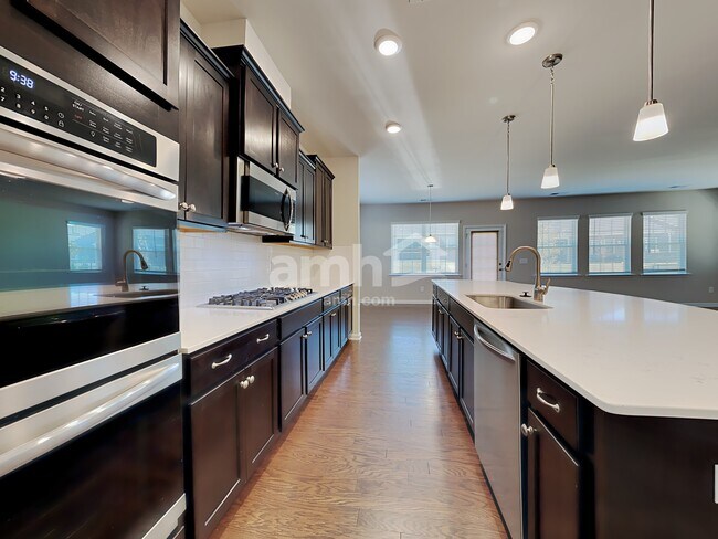 Foto del edificio - 14324 Little Pine Dr