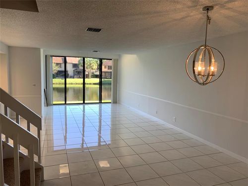Building Photo - 3983 Cocoplum Cir