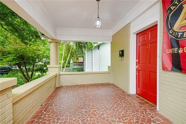 Foto del edificio - 327 4th St NE