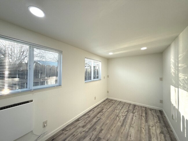 Foto del edificio - 1441 1/2 Sheridan Ave