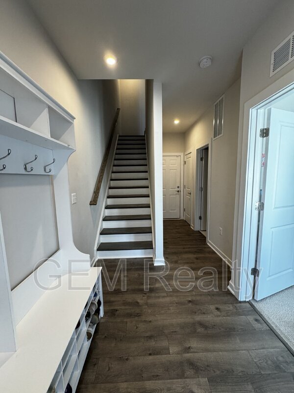 Building Photo - 1636 Bay Cedar Dr