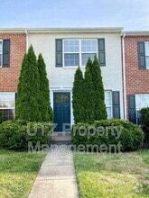 Building Photo - 538 Wellington Ct