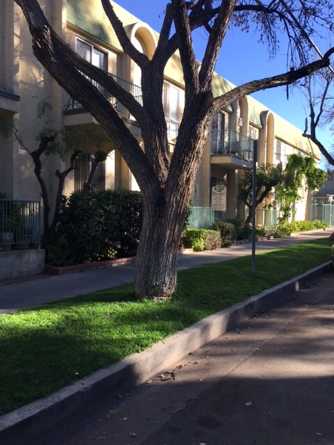 Foto del edificio - 5130 Yarmouth Ave