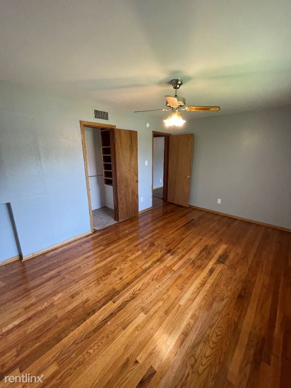Building Photo - 3 br, 1 bath House - 4304 NW Hoover Ave