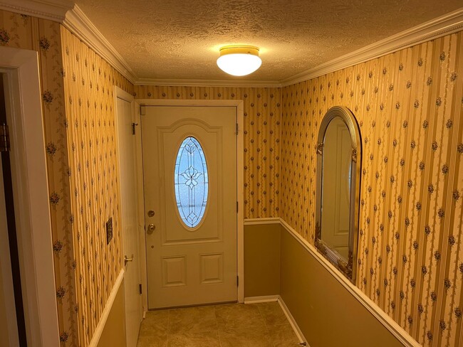 Foto del edificio - *Coming Soon* Charming 2 Bedroom, Close to...