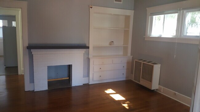 Building Photo - 2548 A St