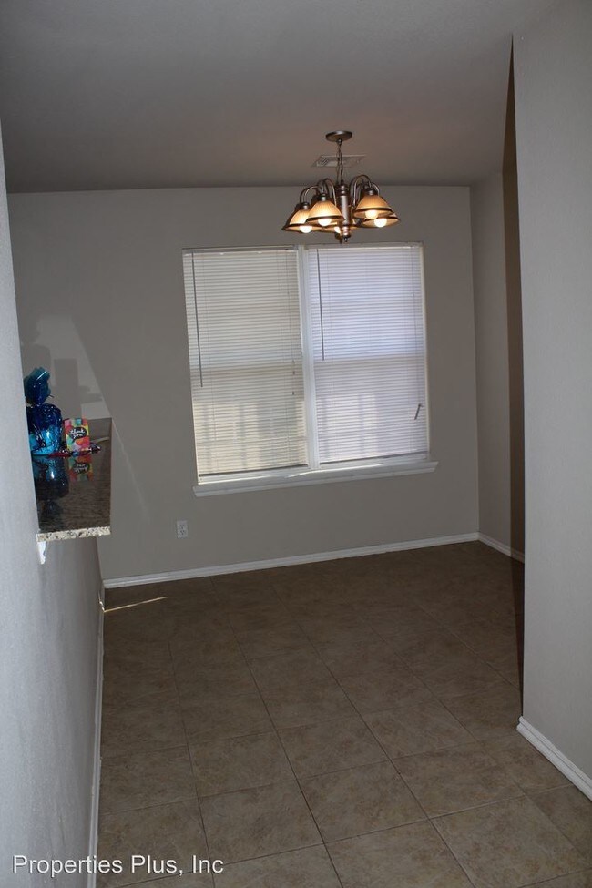 Building Photo - 976 Pebble Brk
