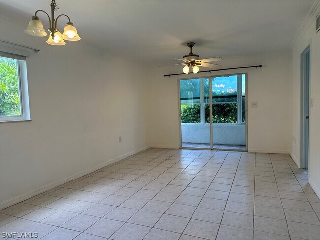 Foto del edificio - 8162 Country Rd