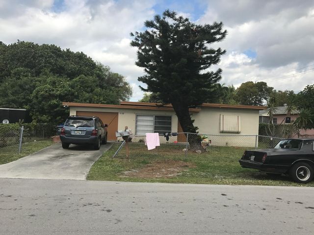 Primary Photo - 2801 Mayo St