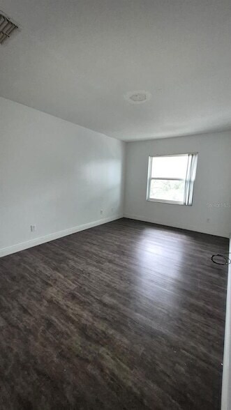 Foto del edificio - 9924 Sweepstakes Ln