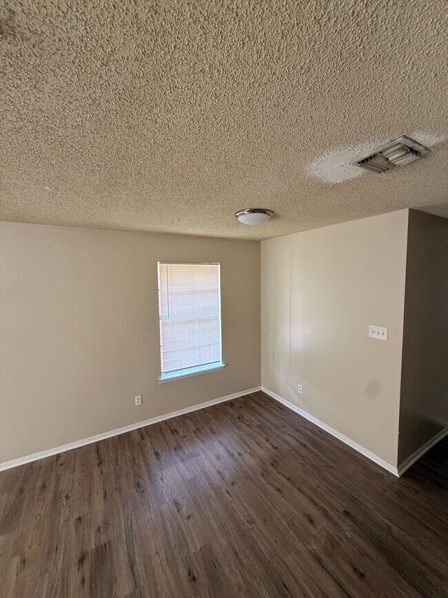 Foto del edificio - 106 Vieux Orleans Cir