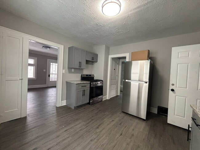 Foto del edificio - 64th,E.4072