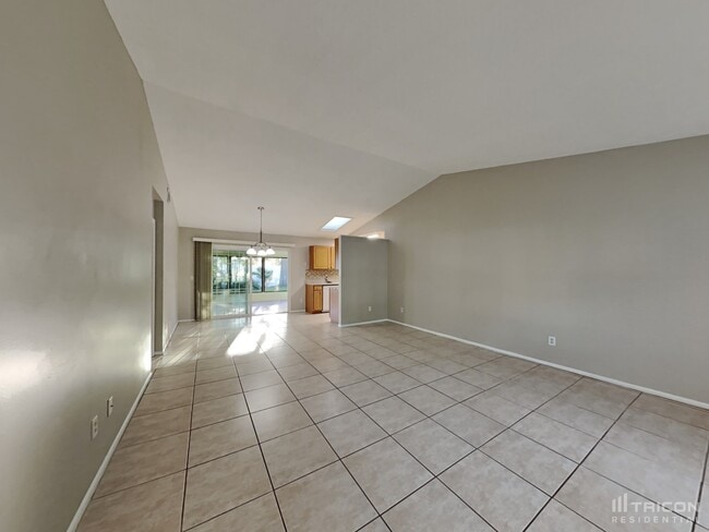 Building Photo - 12765 Ohio Woods Ln