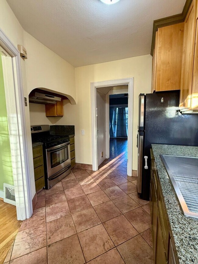 Foto del edificio - Spacious 4BR House in Portland