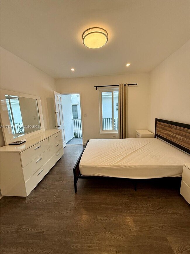 Foto del edificio - 1538 Jefferson Ave