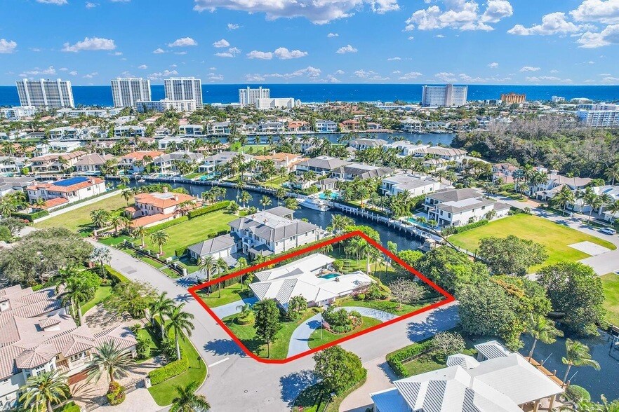 Foto principal - 300 E Coconut Palm Rd