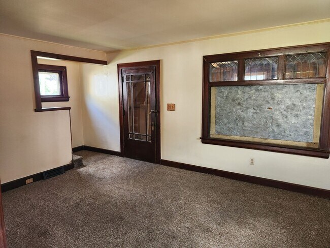 Foto del edificio - 2 Bedroom Single East Side of Cleveland