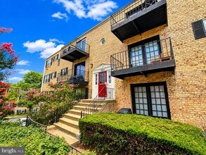 Building Photo - 430 N Armistead St
