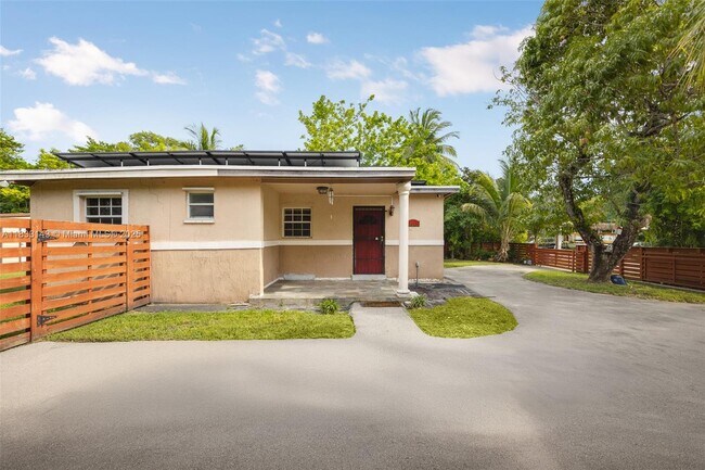 Foto del edificio - 6401 SW 63rd Ct