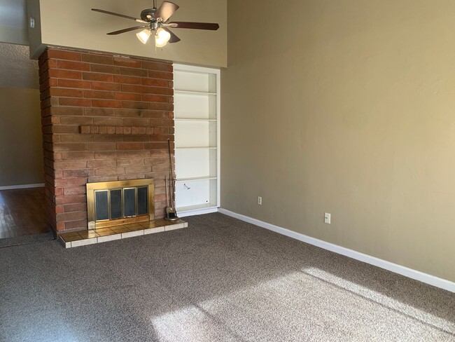 Foto del edificio - 7513 Quailwood Dr