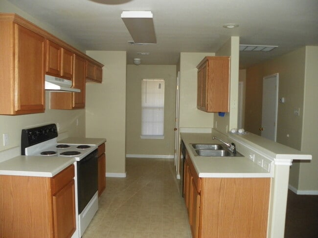 Building Photo - 201.203 Marvin Cove