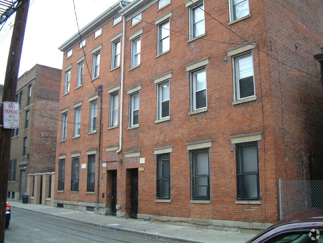 Building Photo - 1317 Republic Ave