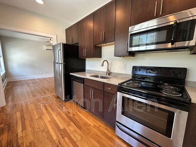 Foto del edificio - 444 Haywood Rd