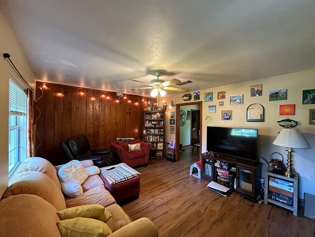 Photo - Charming 4 Bedroom, 2 Bathroom House