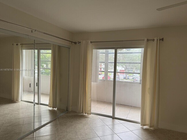 Building Photo - 1301 SW 135th Terrace