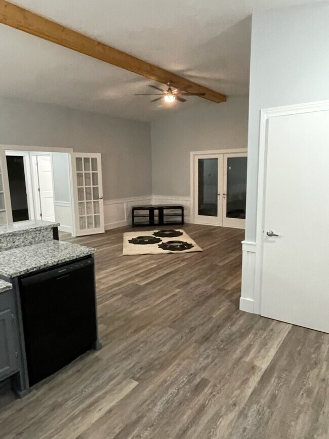 Foto del edificio - 2855 S Veterans Pkwy