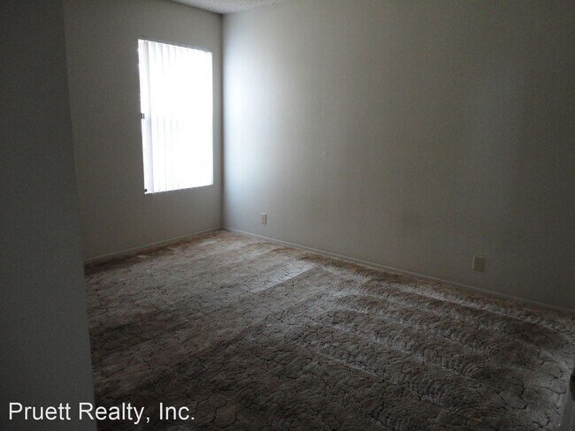 Building Photo - 4345 Mentone St