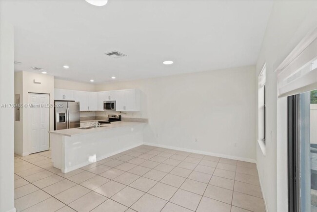 Foto del edificio - 11103 W 32nd Ln