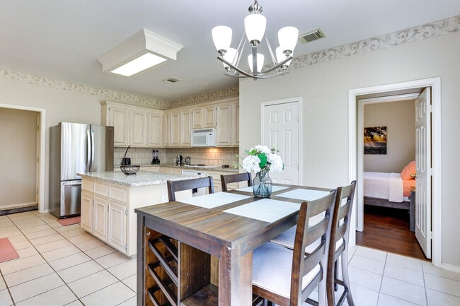 Building Photo - 5911 Indian Hills Ln