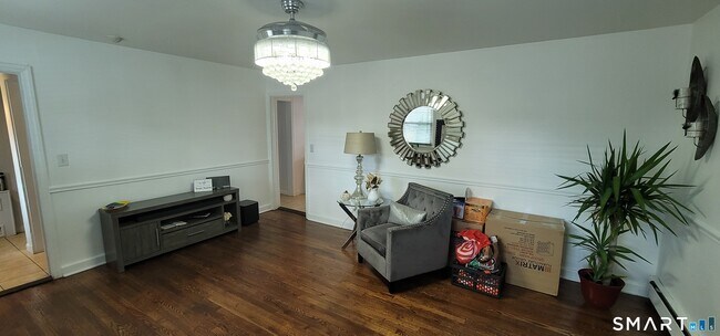 Foto del edificio - 321 Evers St