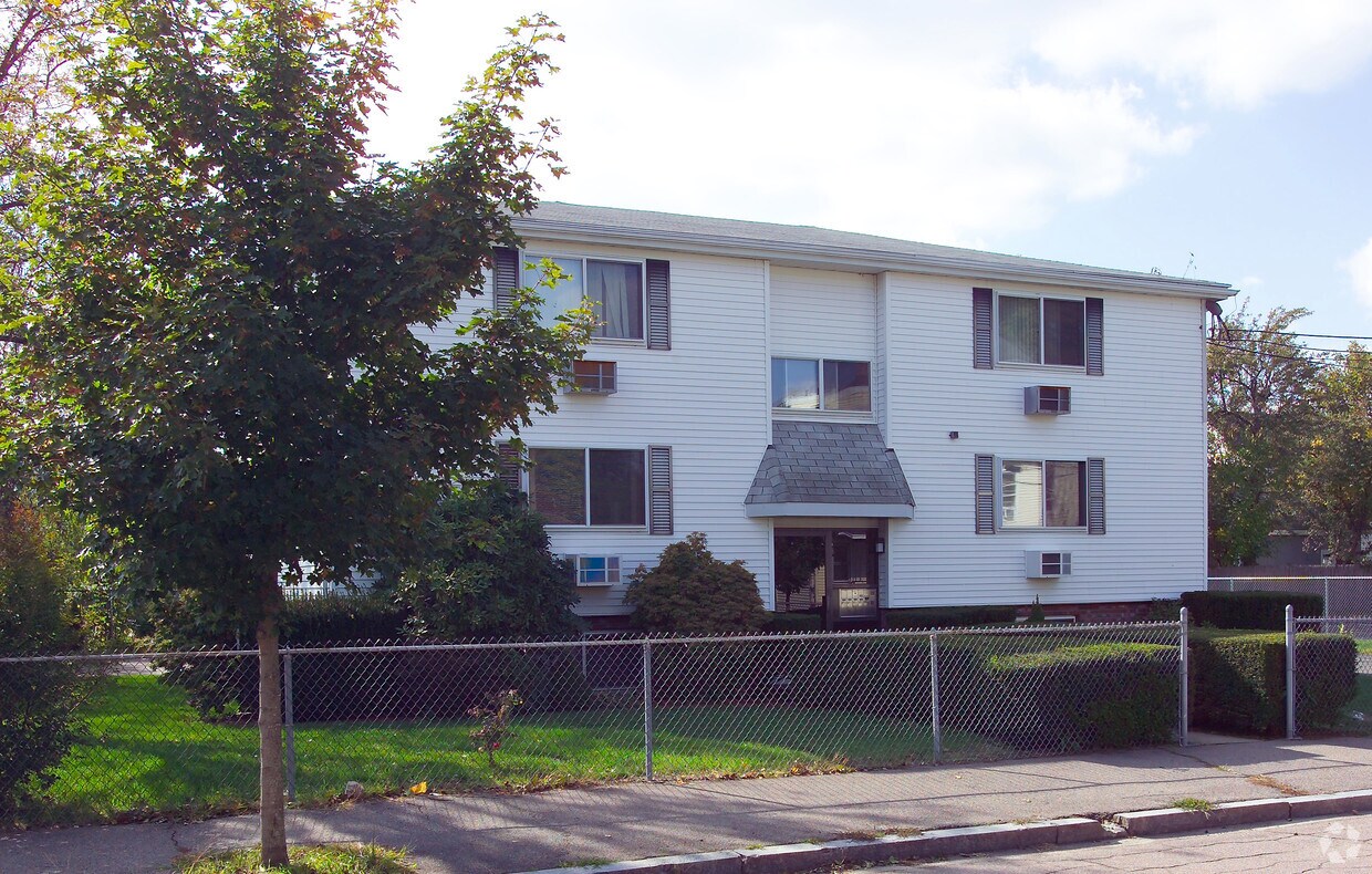 11 Harrington Ave, Quincy, MA 02169 Apartments in Quincy, MA